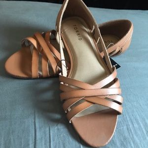 Torrid 10w -Cognac strap peep toe Dorsay (new)